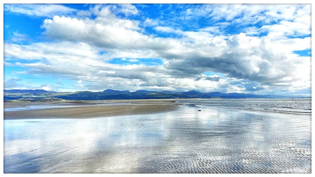 Criccieth Beach — photo by ohefin