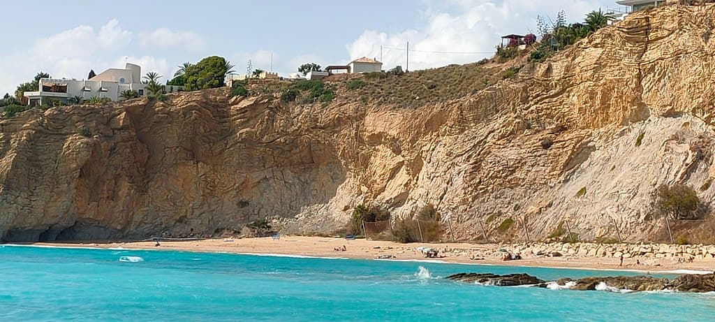 Playa del Bol Nou — photo by wwilliamm