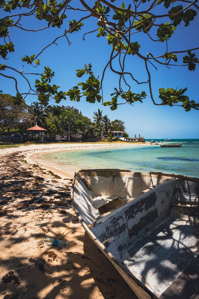 Quatre Cocos Beach — photo by orkomedix