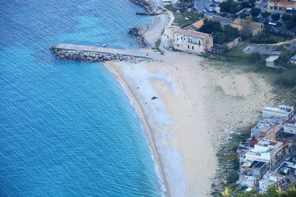 Arenella Beach