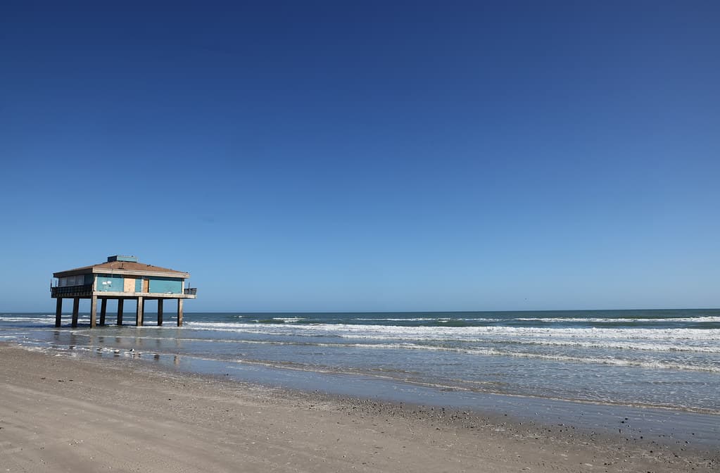 where_bob_hall_pier_was_R5-3378