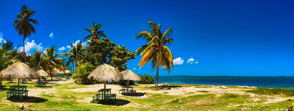 Playa Isabela de Sagua — photo by lezumbalaberenjena