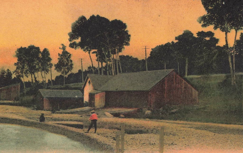 NW Bay View Petoskey MI c.1905 BAY VIEW BEACH & BOAT HOUSES at Methodist Church founded 1875 as a Chautauqua Times Exclusive Restricted Summer Colony Established USPS Post Office 19122