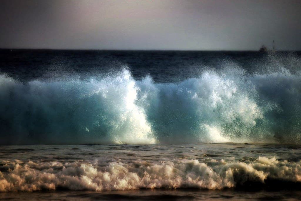 Light and Waves in Sri Lanka
