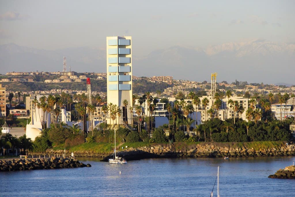 Long Beach, CA - THUMS - Grissom Island