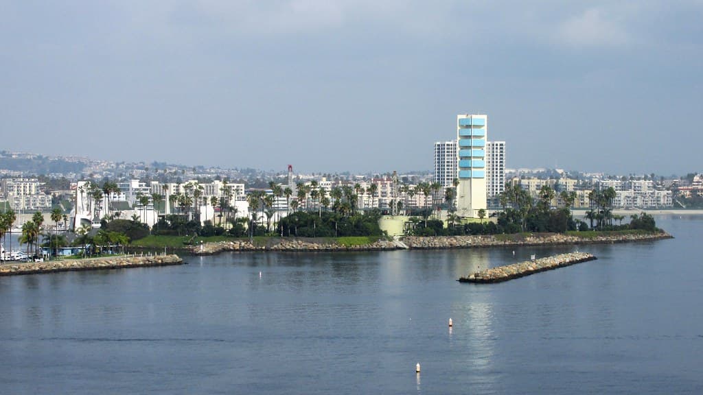 Long Beach, CA - THUMS - Grissom Island