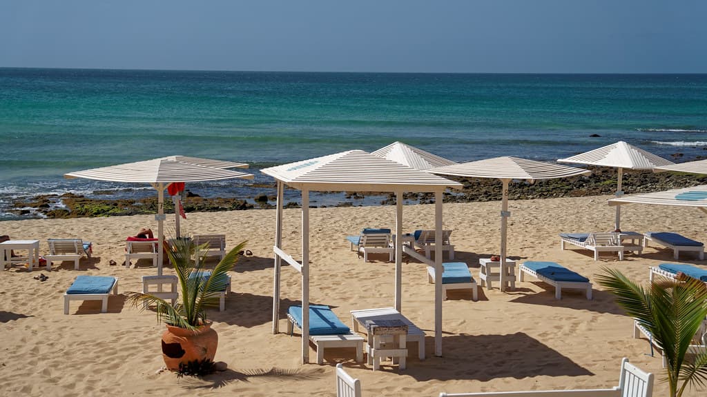 Praia da Carlota — photo by Miguel Discart & Kiri Karma