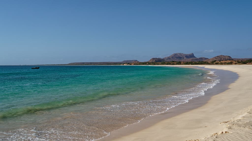 Praia da Varandinha — photo by Miguel Discart & Kiri Karma