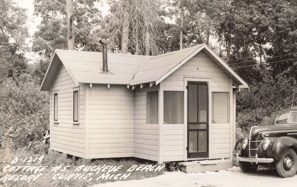 UP Curtis MI RPPC 1940s-50s BUCKEYE BEACH Resort Cabins on Big or South Manistique Lake known as Whitefish Lake Family Vacation Hunting Fishing & Honeymoons Too near Gould City and Germfask in Mackinac Co 24-