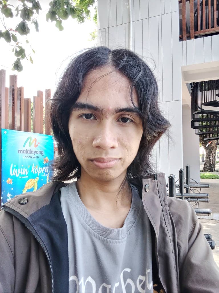 I'm in Malalayang Beach Walk Complex