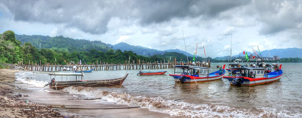 Pantai Pasir Hitam — photo by Bernard Spragg
