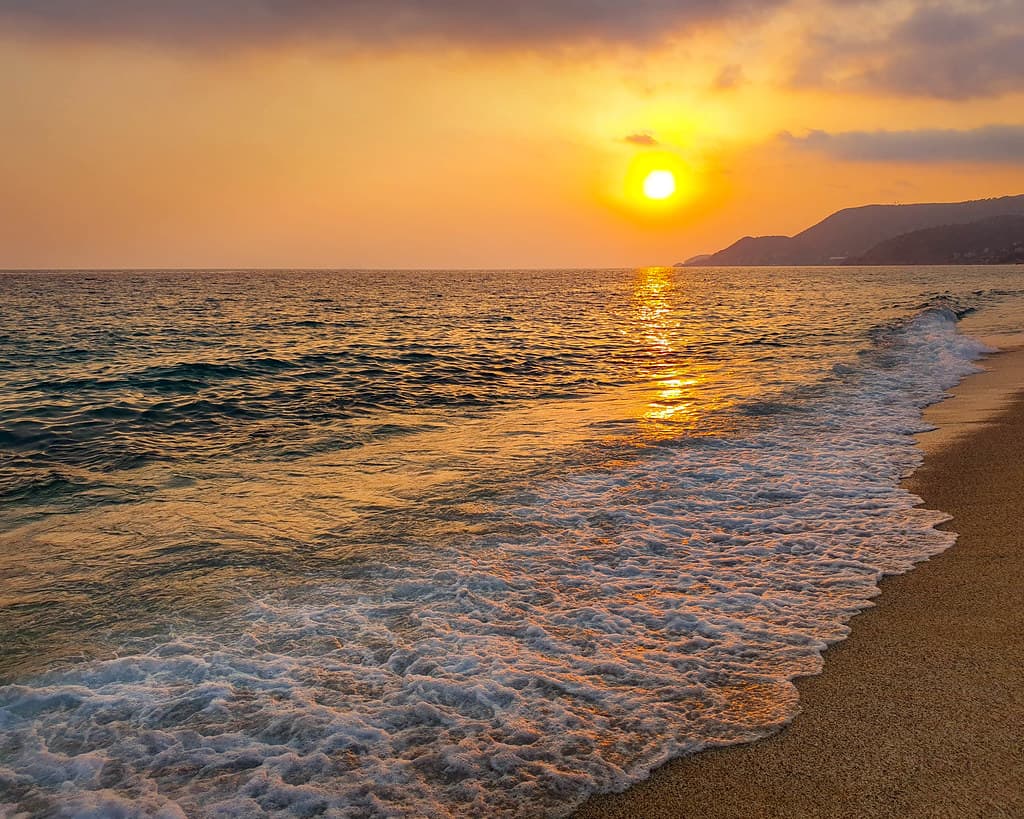 Damlataş Beach — photo by Milos Golubovic