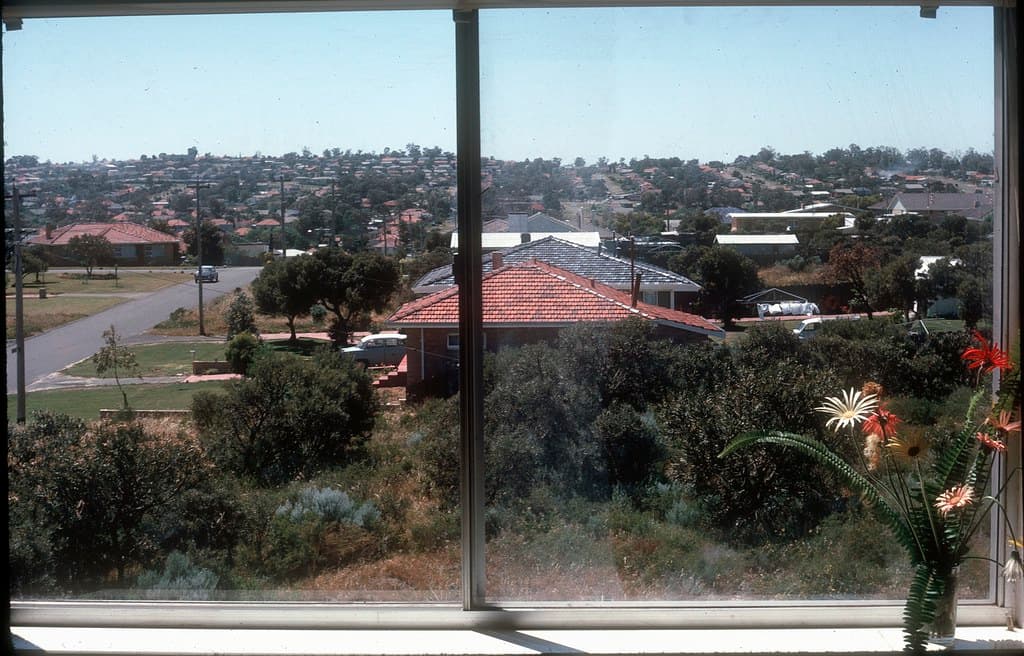 B3R48-05 22-10-67 our view East down Ventnor St. from the window in the new flat