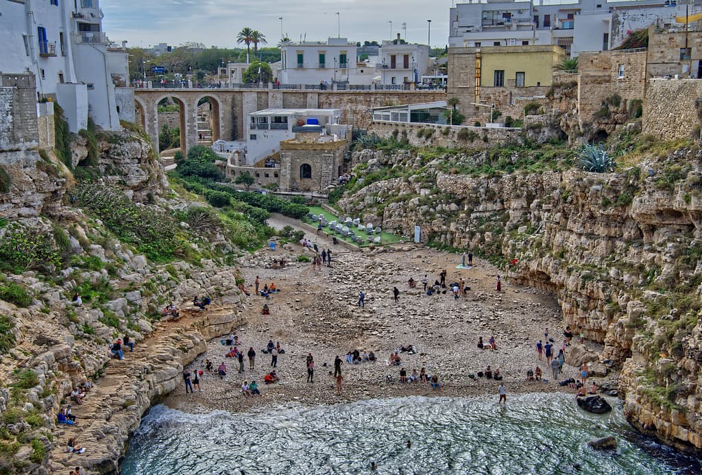 Cala Corvino — photo by Croydon Clicker