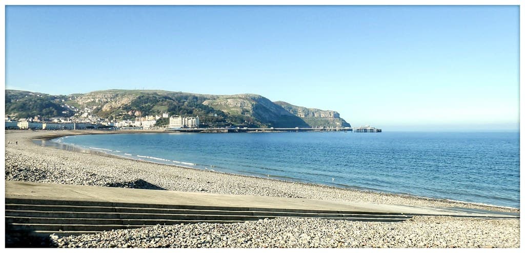 Rhos-on-Sea Beach — photo by ohefin