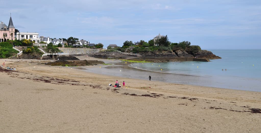 Plage du Casino view 2