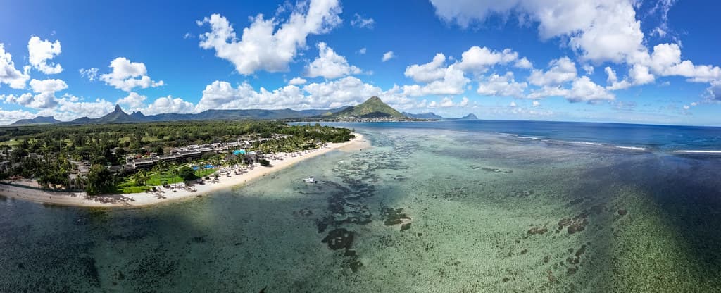 Flic en Flac Beach — photo by myfrozenlife