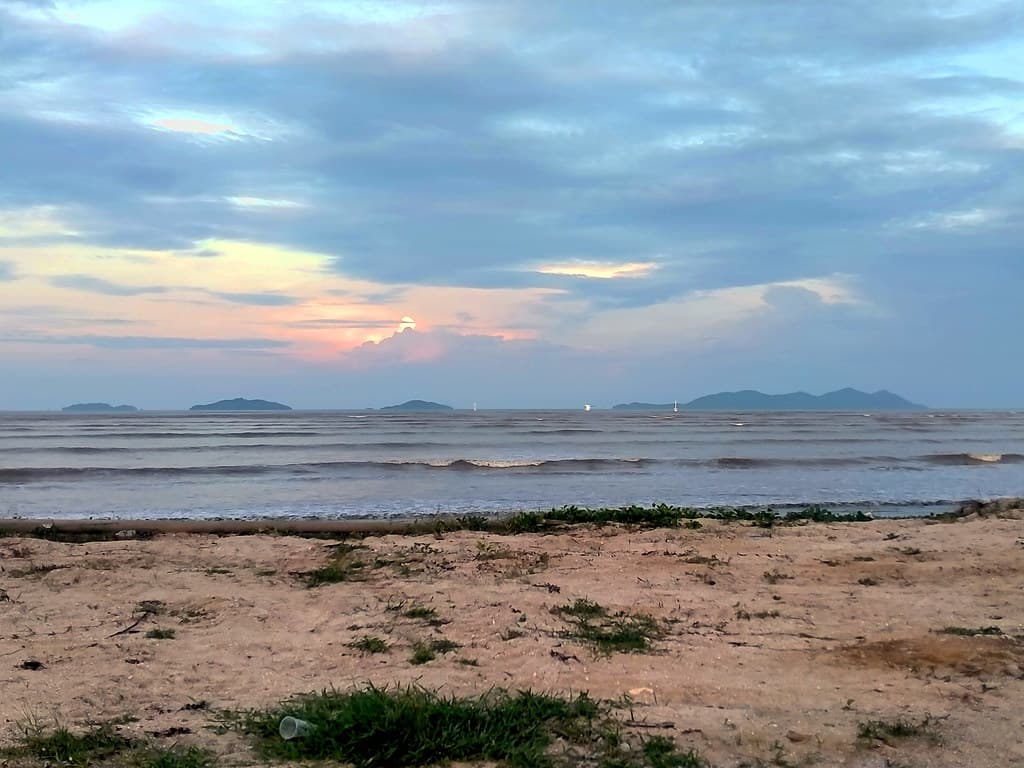 Penyabong Beach
