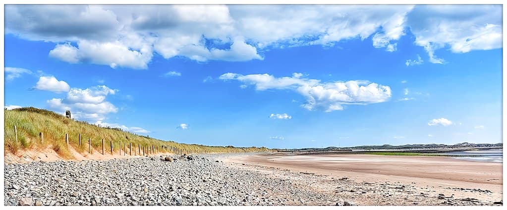 Llandanwg beach