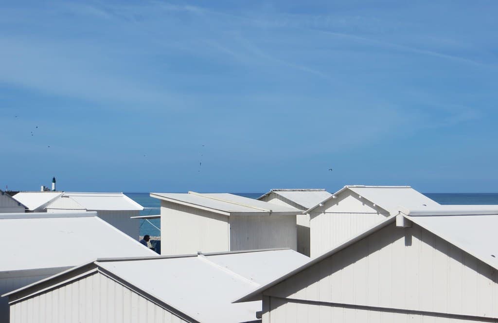 Les cabines blanches, Mers-les-Bains, Côte picarde, Somme, Hauts-de-France.
