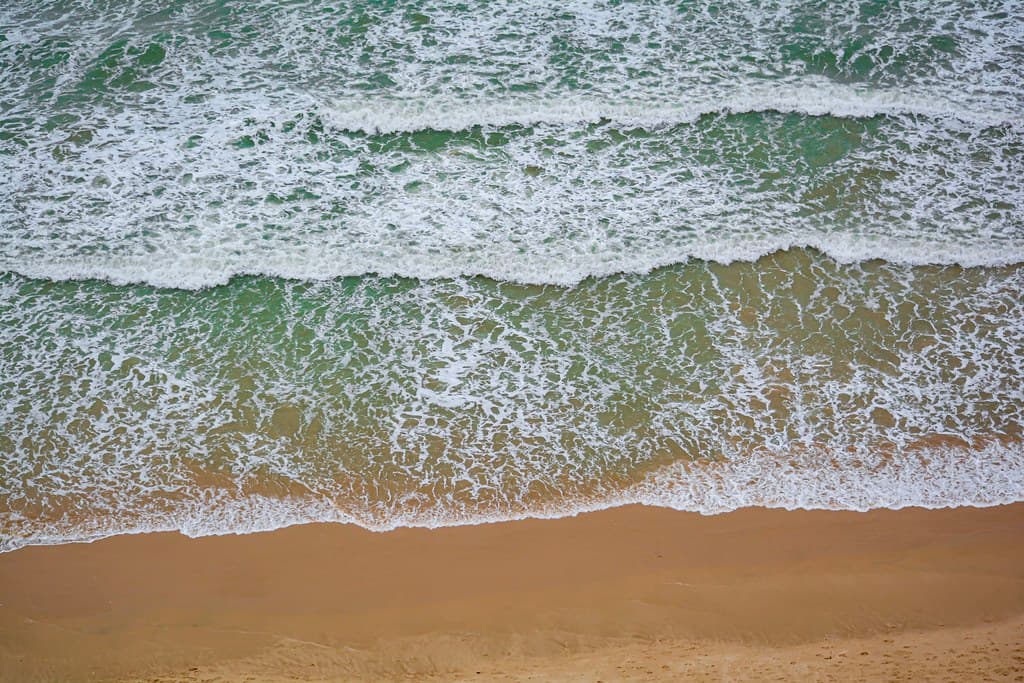 Praia do Vale do Lobo — photo by vancityvisual