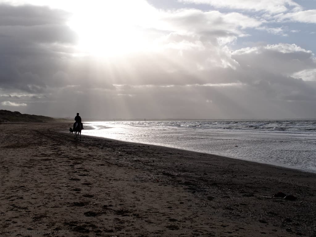 Barassie Beach — photo by LesHutchinson