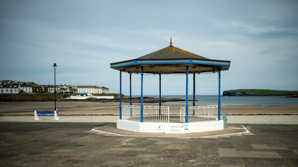 Kilkee Beach — photo by J.Hernetkoski