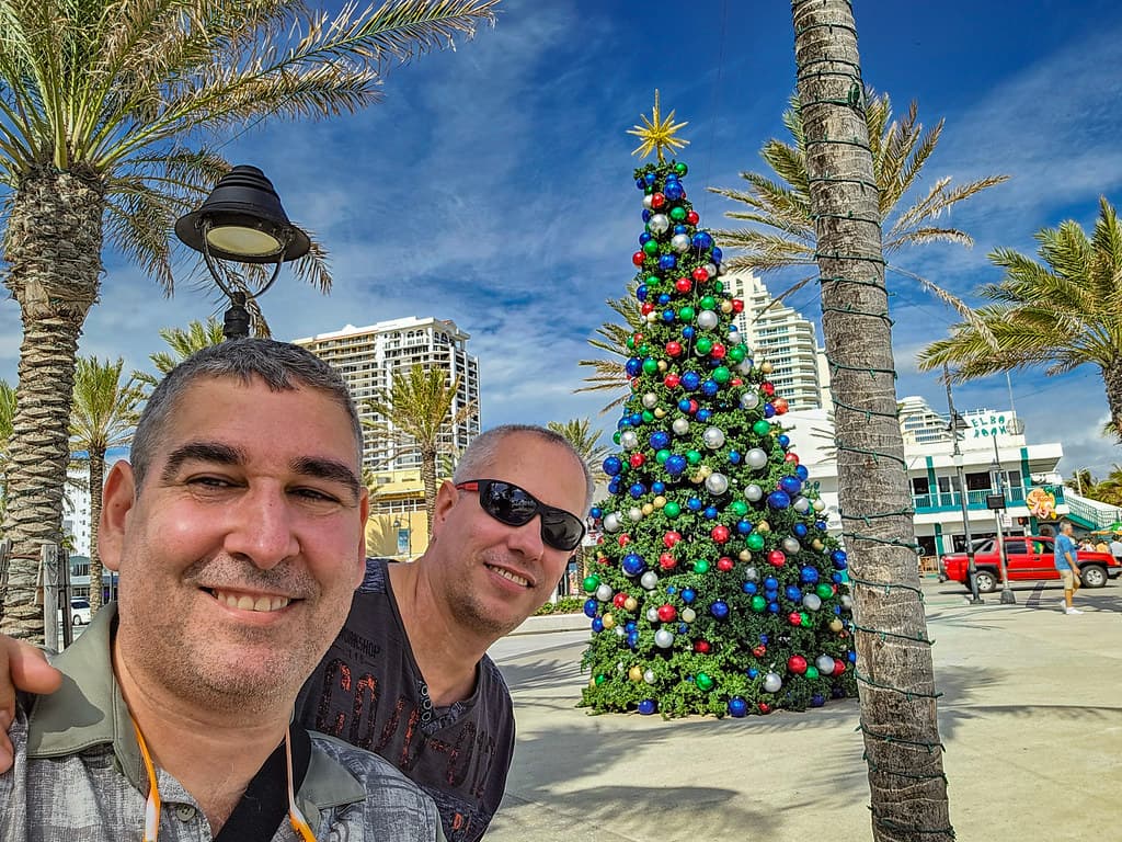 Las Olas Oceanside Park with Christmas vibes on a sandy environment :-) Fort Lauderdale, USA. Trip to Florida, winter season 2024/25