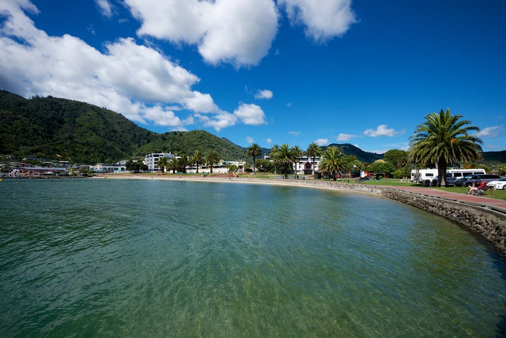 Mistletoe Bay Beach — photo by evocateur