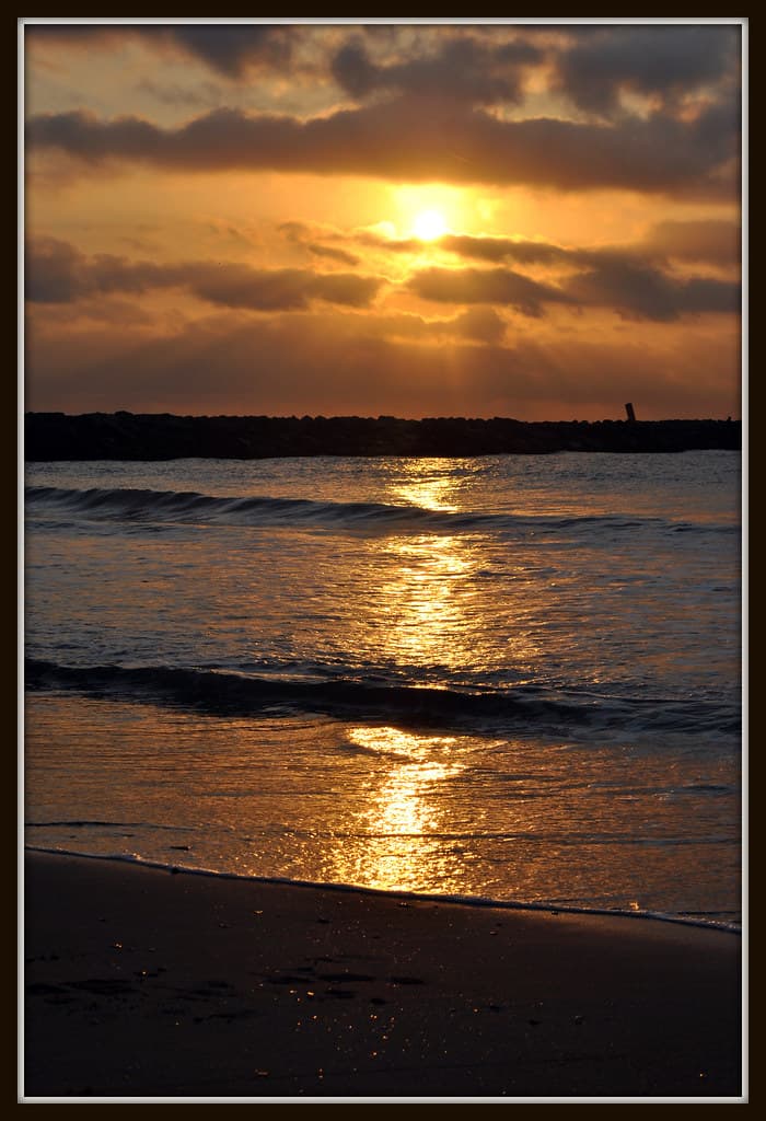 Playa de Massalfassar — photo by Buscavientos