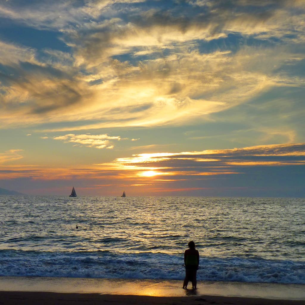 Playa Conchas Chinas — photo by .^.Blanksy