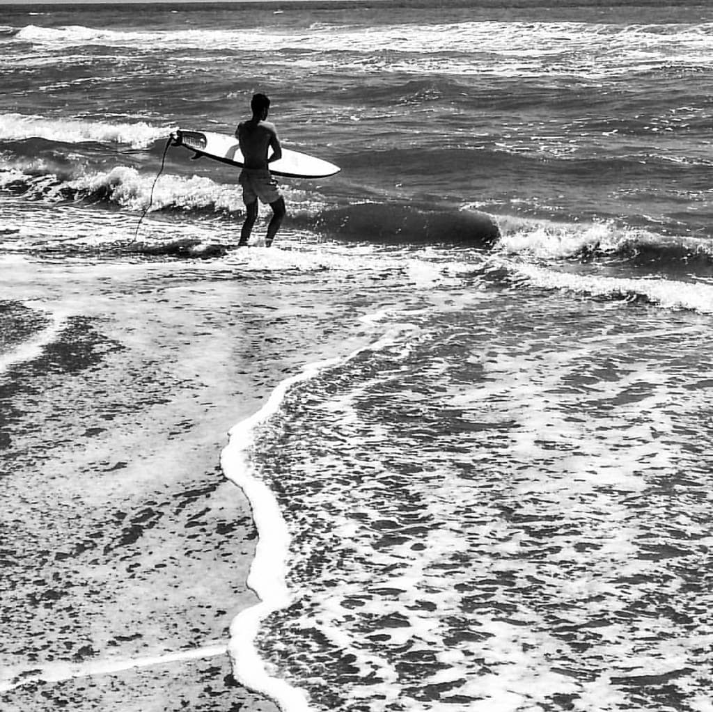 Today is (not) summer. #May #spring #beach #sunday #Italia #Italy #Roma #Rome #Ostia #sea #waves #blackandwhite