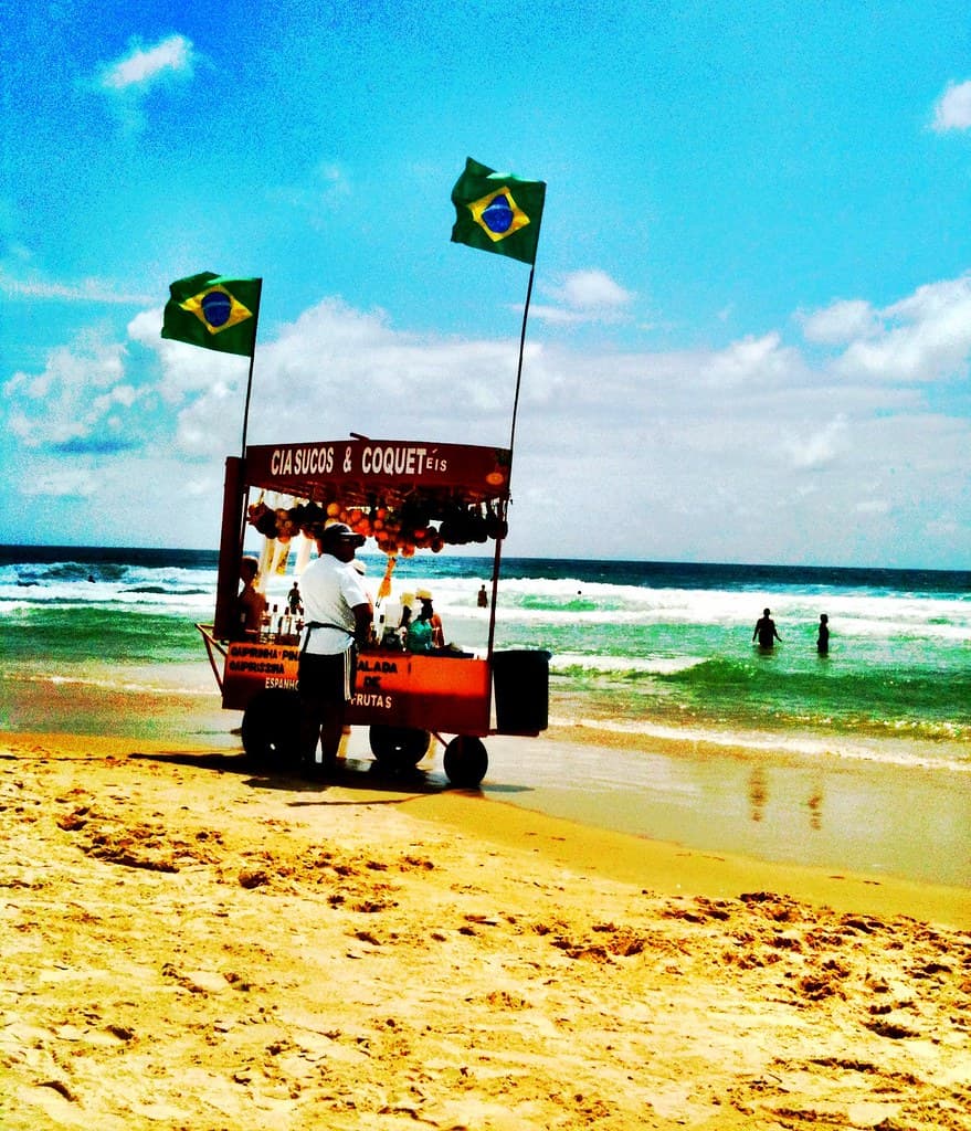 Praia do Santinho — photo by carlaarena