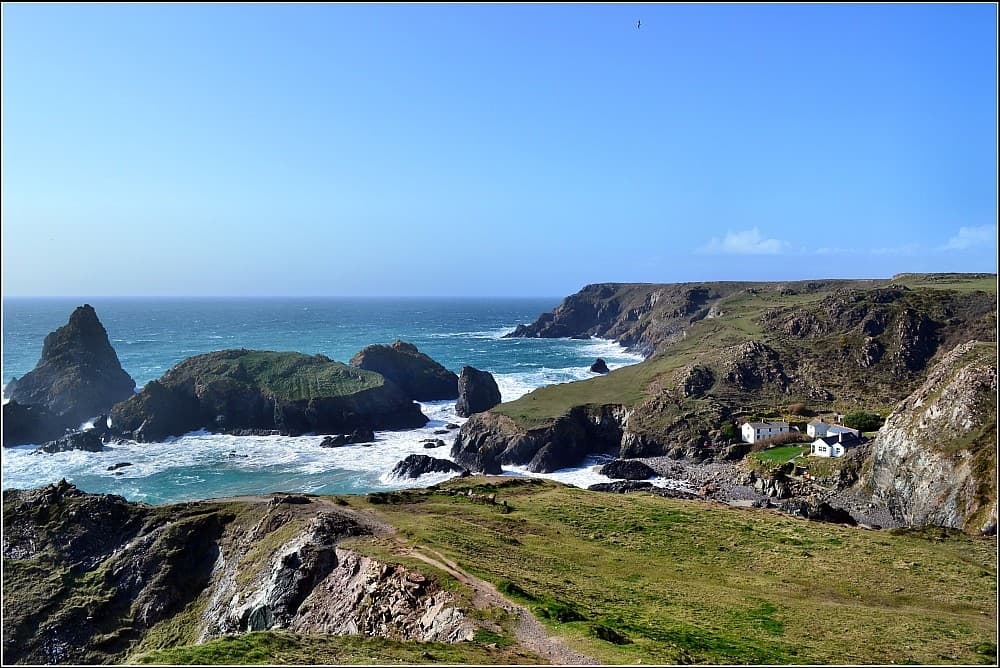 Church Cove Gunwalloe — photo by Robert.Pittman