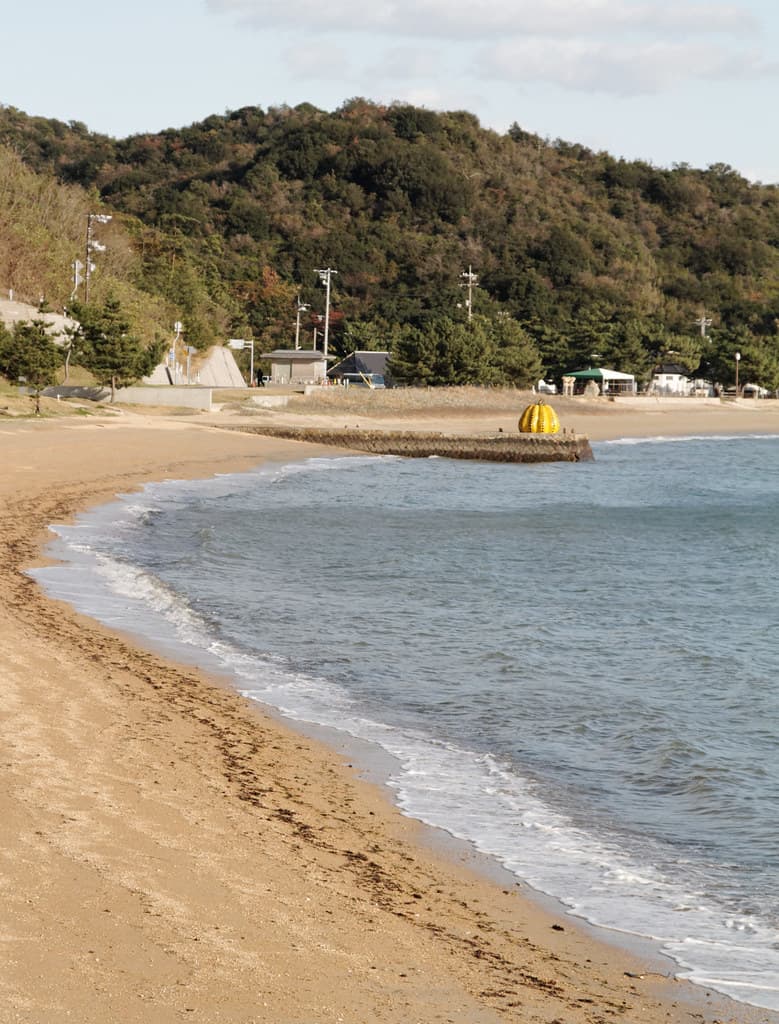 Hinode Coast — photo by KimonBerlin