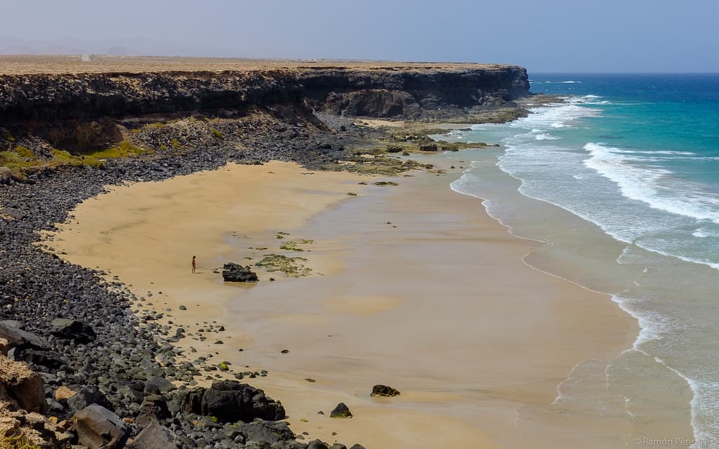 Playa de Tebeto — photo by Ramón Pérez Niz
