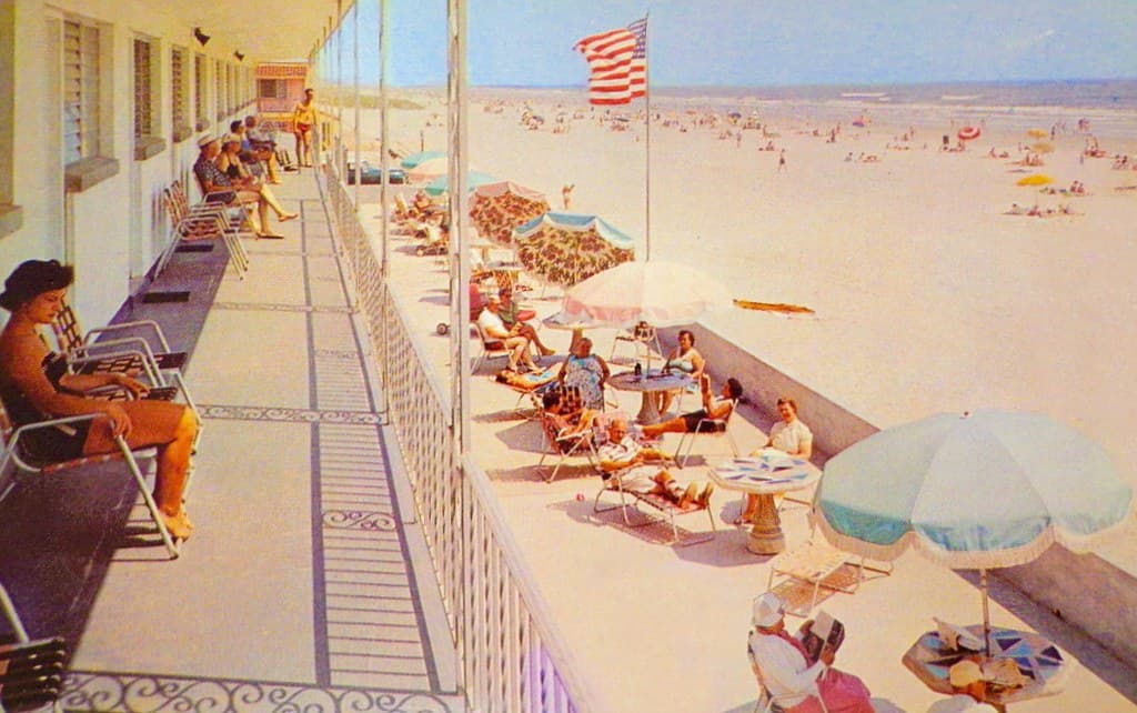 Beach Waves Motel; Wildwood Crest, New Jersey