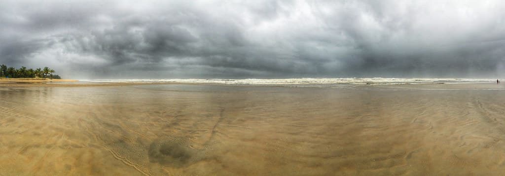 Carmona Beach — photo by Maurya Rohit