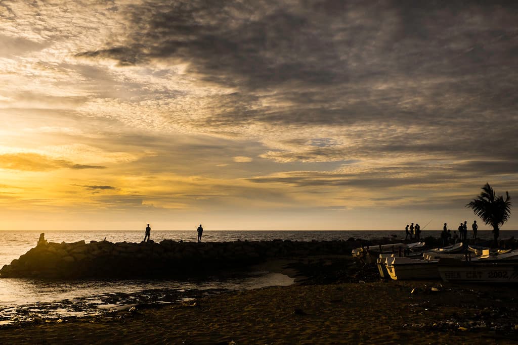 Dehiwala Beach — photo by Dimuth Perera