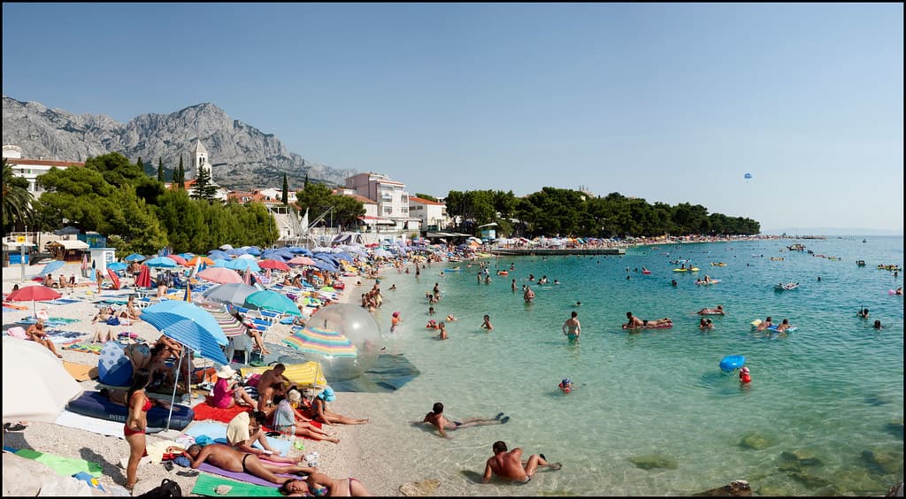 Jakiruša Beach — photo by pasosypedales.blogspot.com