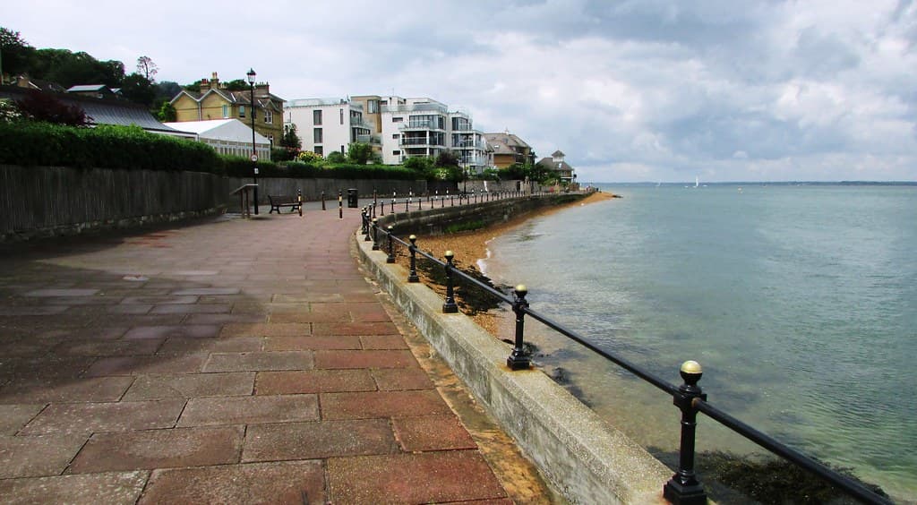 Lepe Beach — photo by ronsaunders47