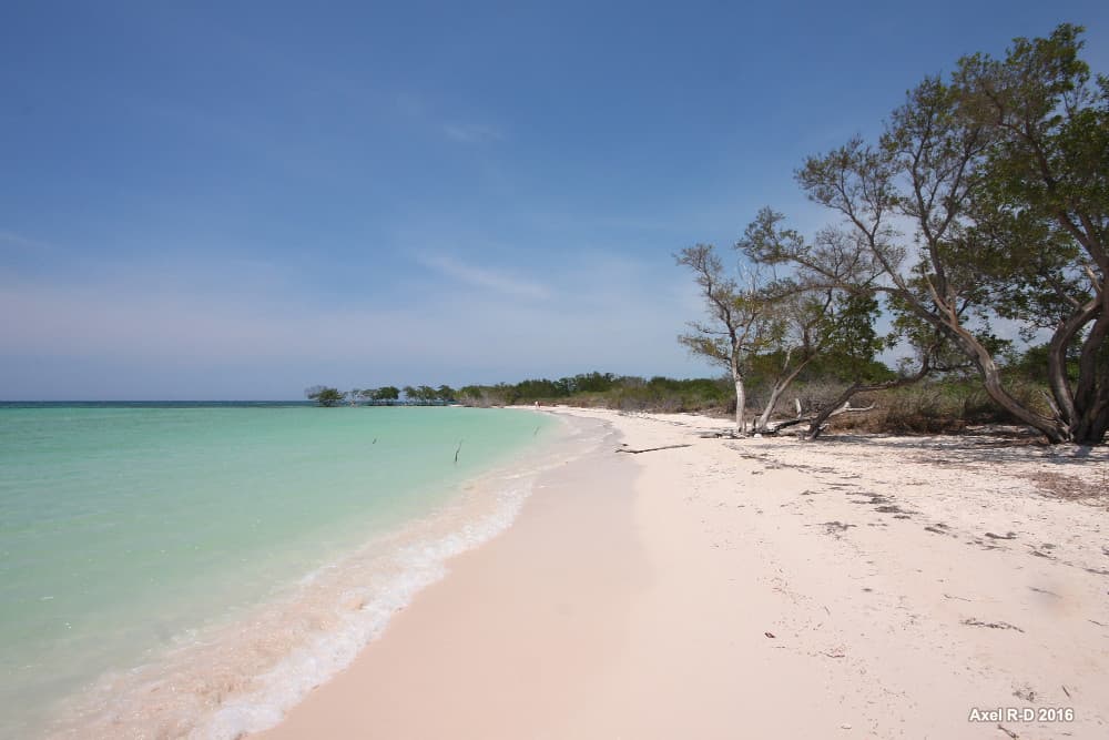 Playa Punta Norte de Cayo Jutías — photo by -AX-