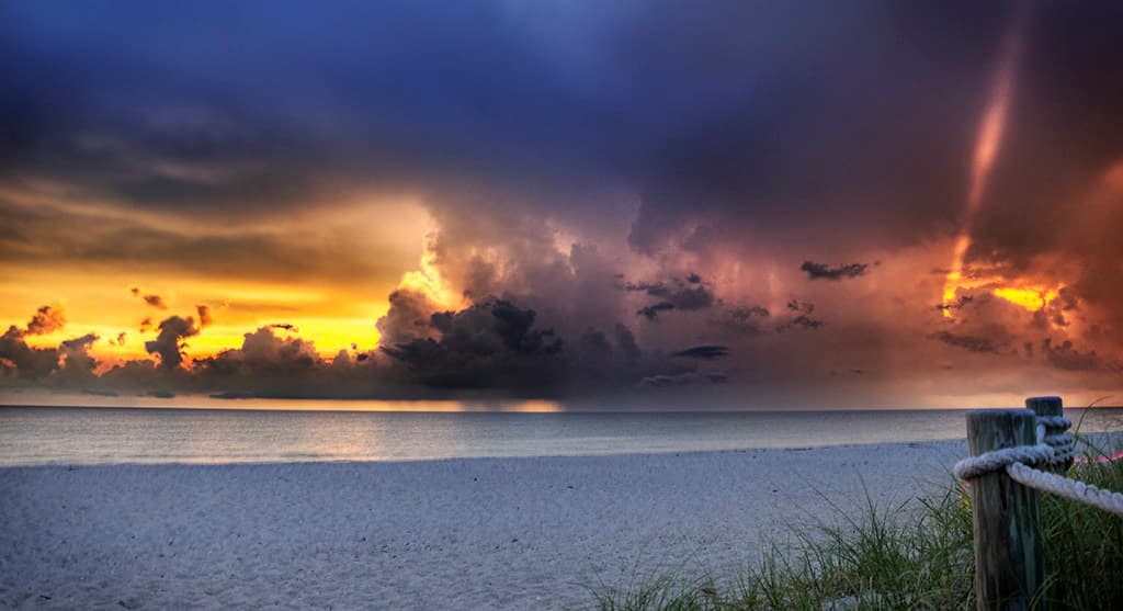 Another Manasota sunset seen through Nikon's eyes