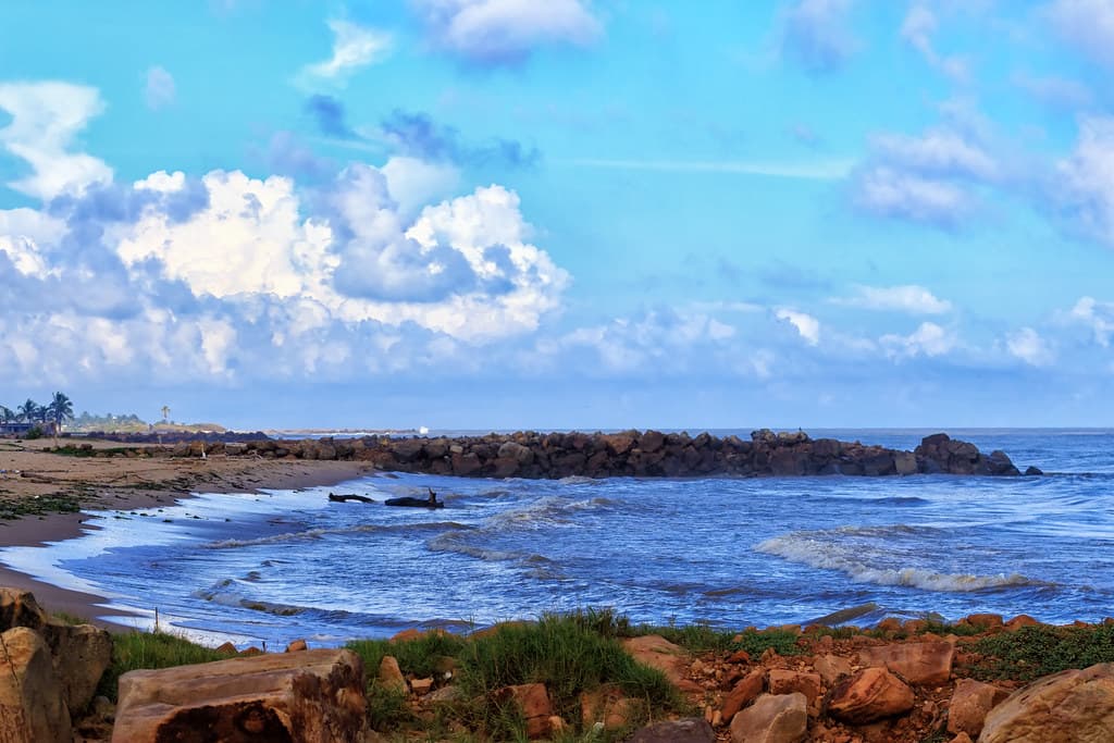 Playa Clarines — photo by ferjflores