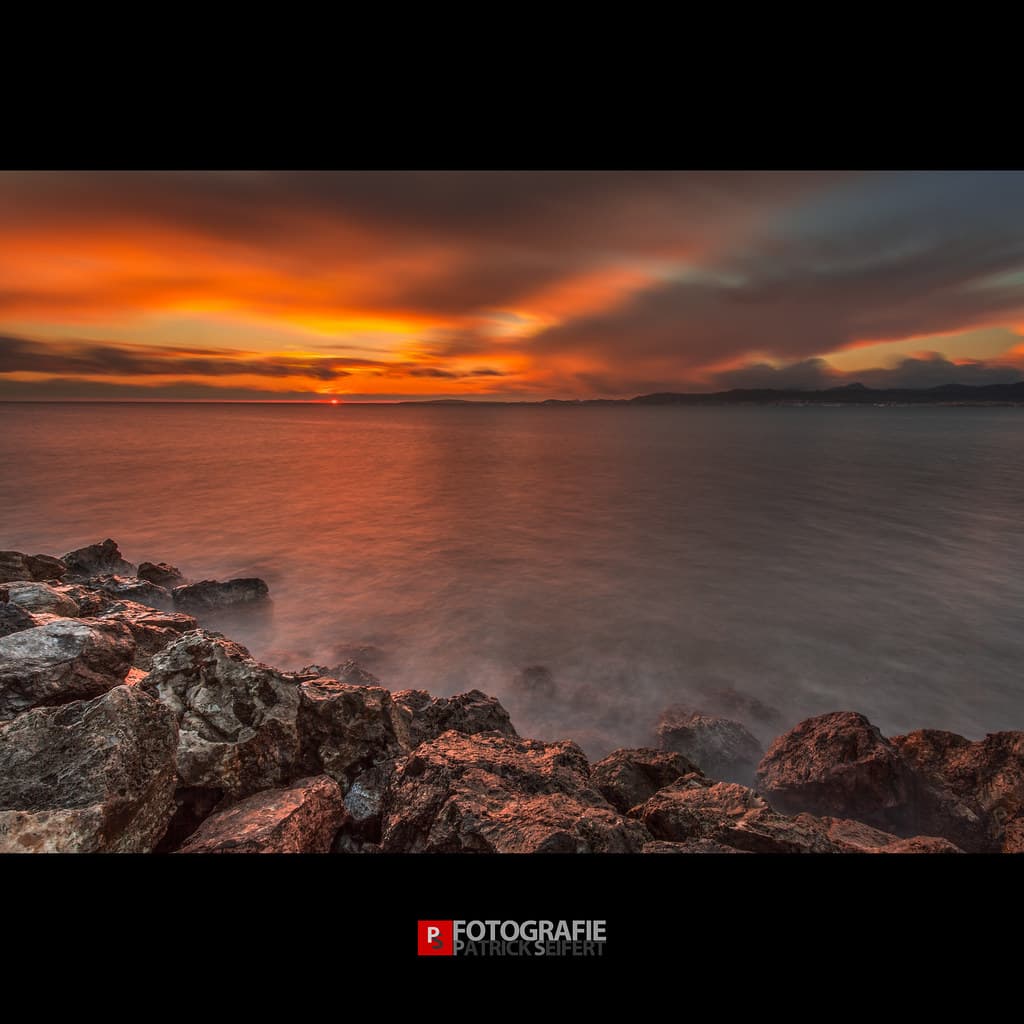 Ciutat Jardí Beach — photo by Freakquenzy AudioVisuals