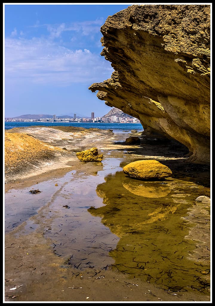 Playa del Postiguet — photo by edomingo