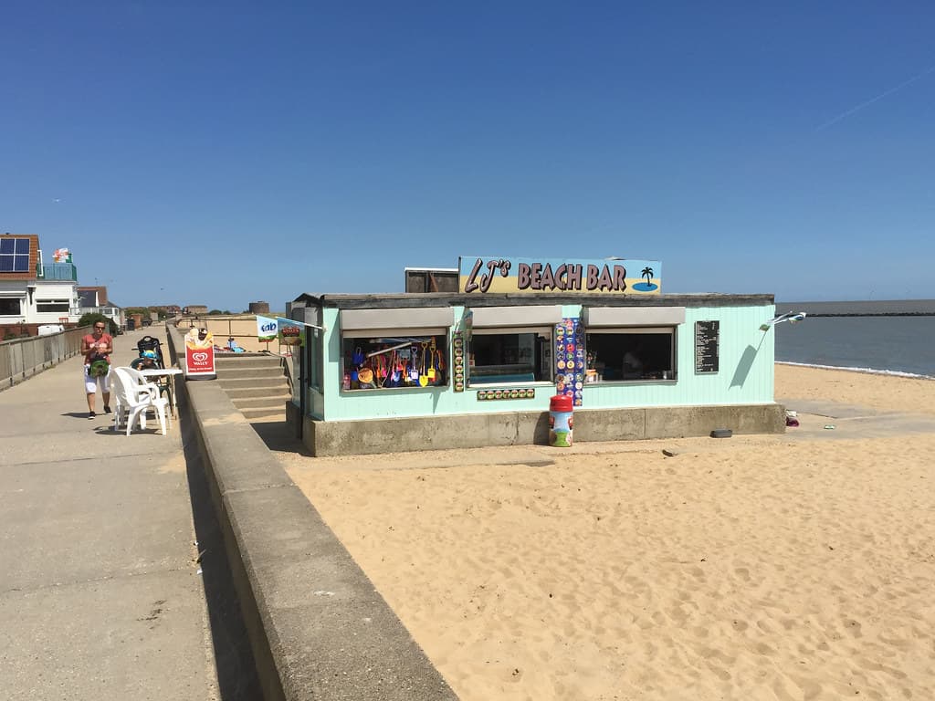 Jaywick Sands Beach — photo by diamond geezer