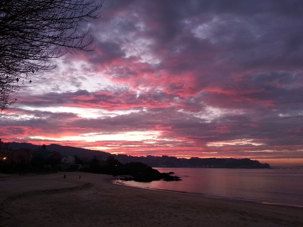 Praia de Lapamán — photo by SondeBueu