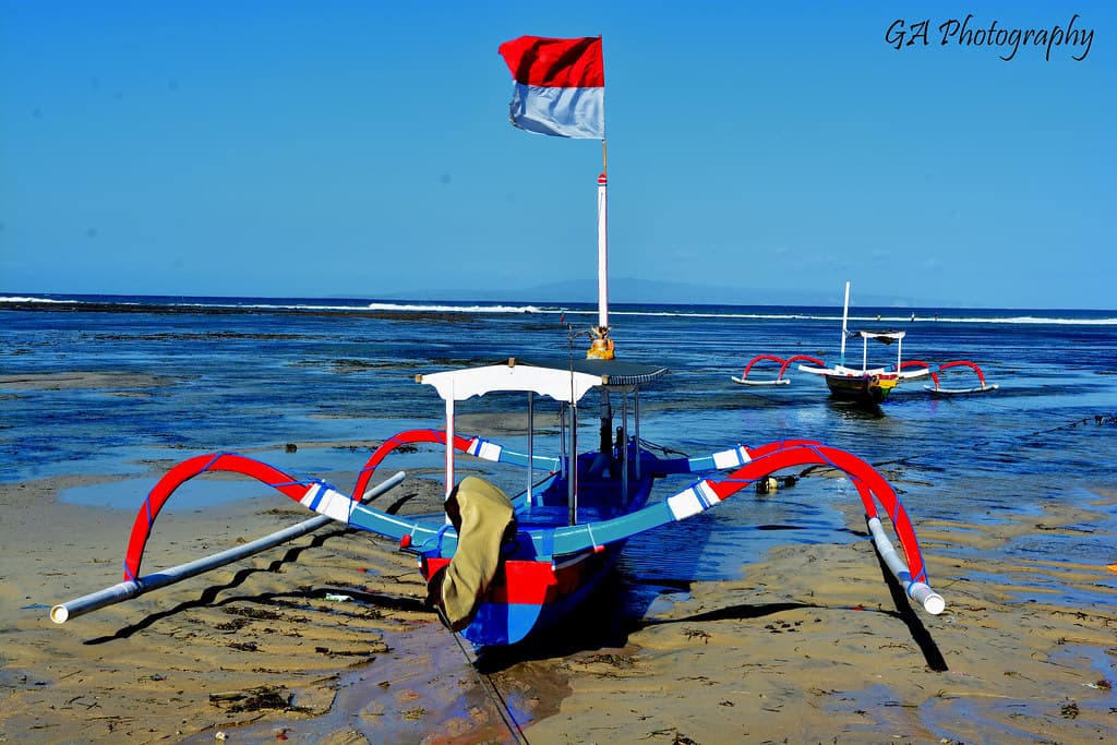 BALINESE TRADITIONAL BOAT