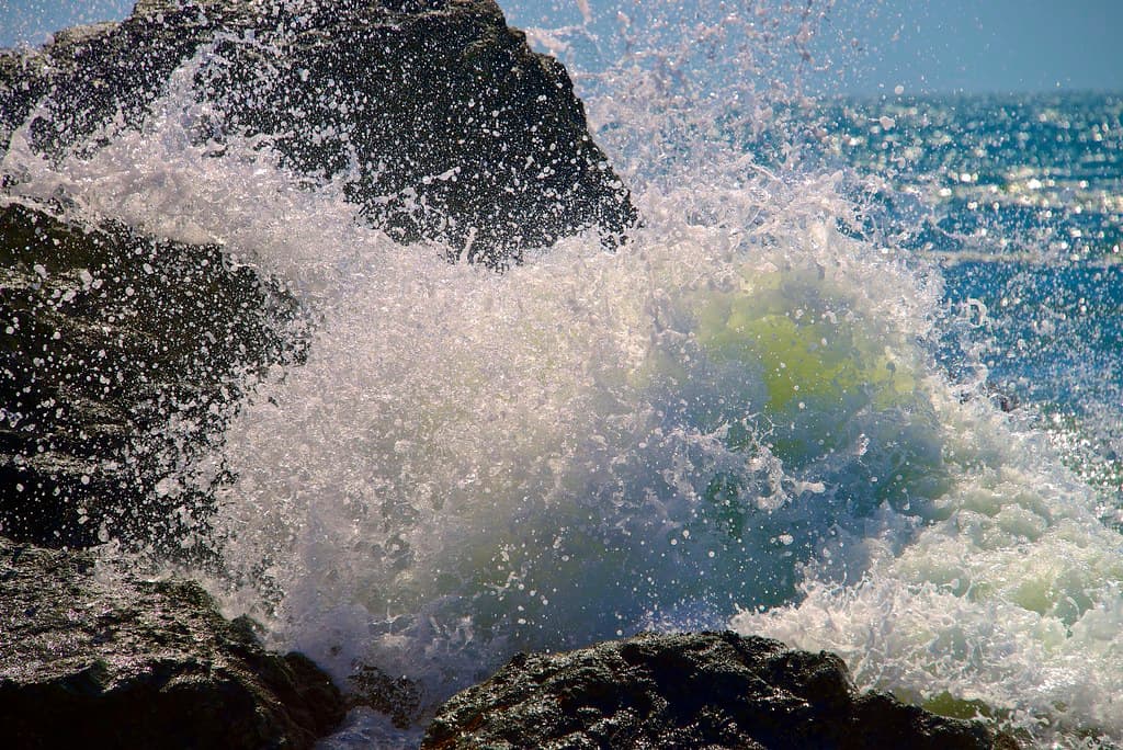 Wave Breaking On Rocks